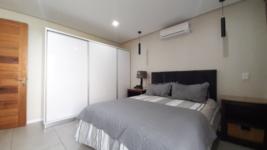 5 Bedroom Property for Sale in Dunkirk Estate KwaZulu-Natal