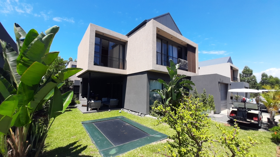 4 Bedroom Property for Sale in Elaleni Coastal Forest Estate KwaZulu-Natal