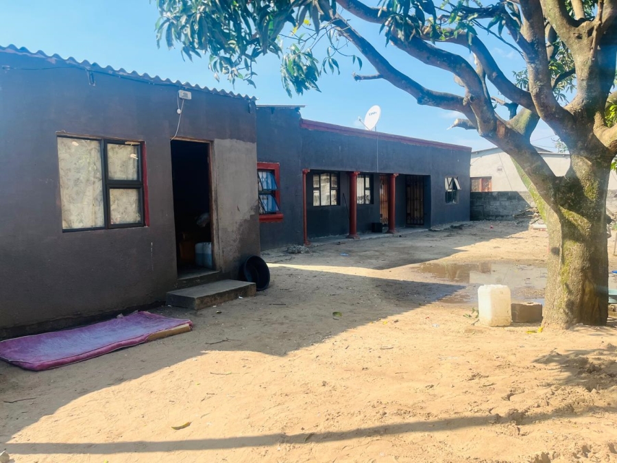 5 Bedroom Property for Sale in Esikhawini KwaZulu-Natal