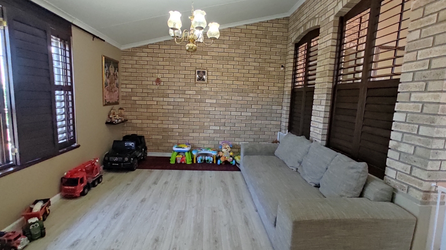 3 Bedroom Property for Sale in Dawncliffe KwaZulu-Natal