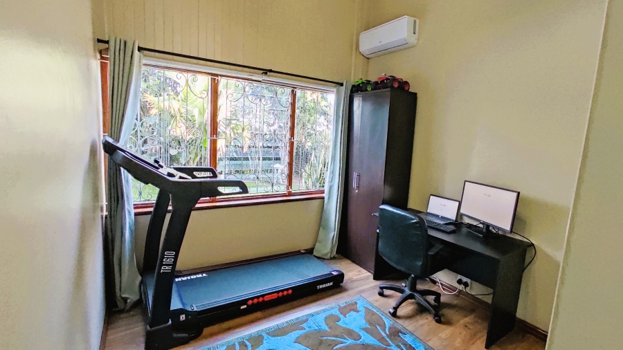 3 Bedroom Property for Sale in Dawncliffe KwaZulu-Natal