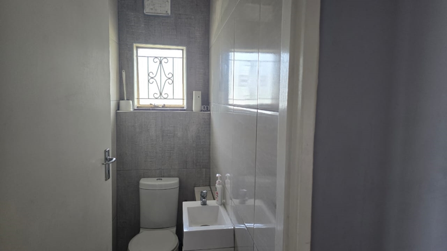 3 Bedroom Property for Sale in Pelham KwaZulu-Natal