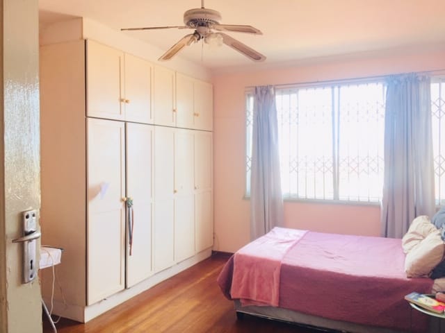 To Let 2 Bedroom Property for Rent in Musgrave KwaZulu-Natal