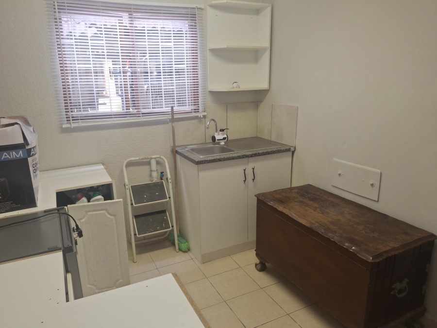 To Let 1 Bedroom Property for Rent in Glen Hills KwaZulu-Natal