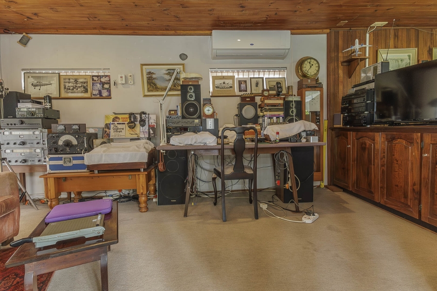 4 Bedroom Property for Sale in Dawncliffe KwaZulu-Natal