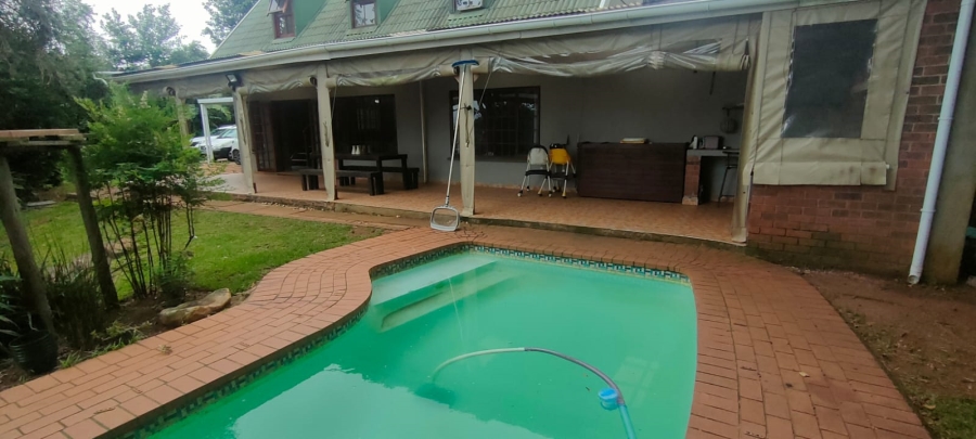 4 Bedroom Property for Sale in Crestview KwaZulu-Natal