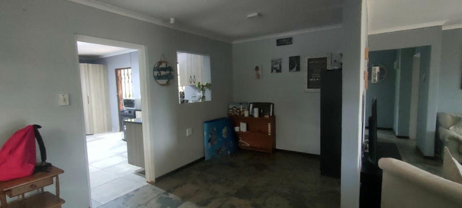 4 Bedroom Property for Sale in Crestview KwaZulu-Natal