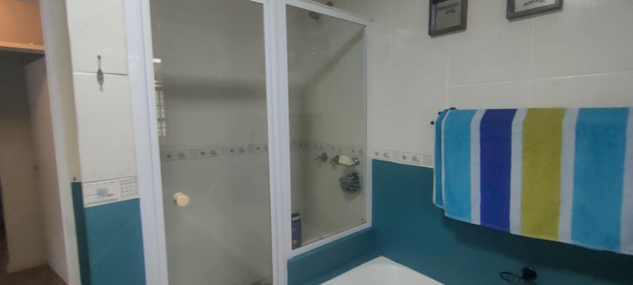 4 Bedroom Property for Sale in Crestview KwaZulu-Natal