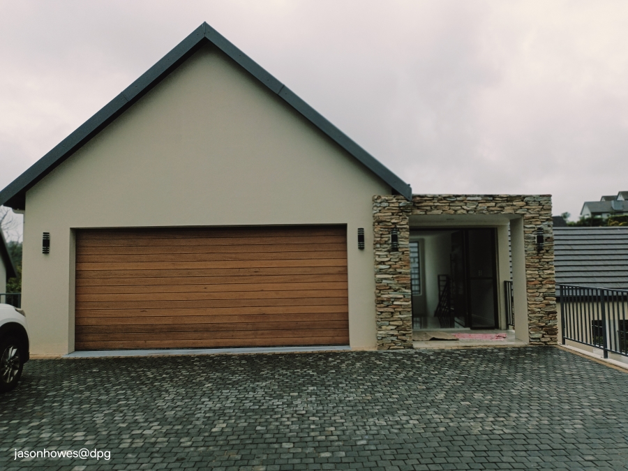 4 Bedroom Property for Sale in Cotswold Downs Estates KwaZulu-Natal