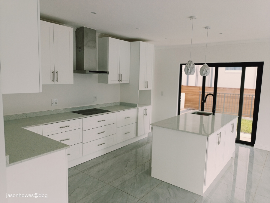 4 Bedroom Property for Sale in Cotswold Downs Estates KwaZulu-Natal