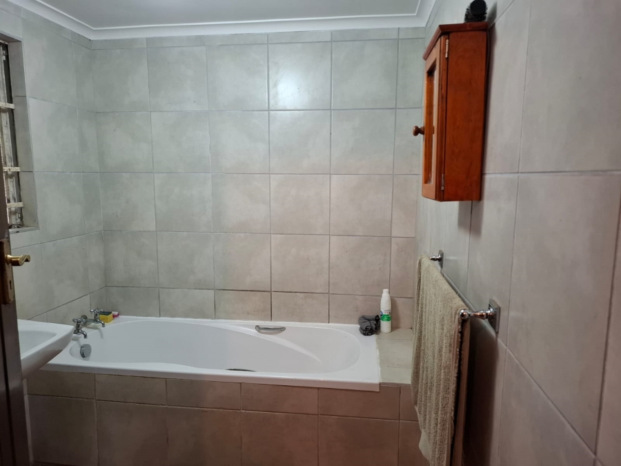 1 Bedroom Property for Sale in Hilldene KwaZulu-Natal