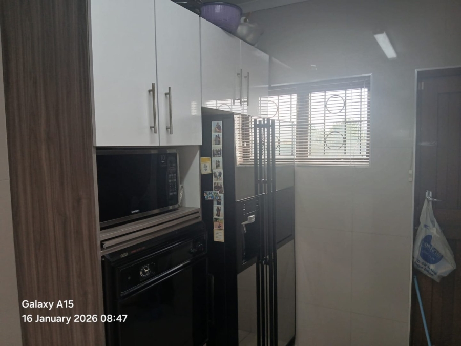 4 Bedroom Property for Sale in Burlington Heights KwaZulu-Natal