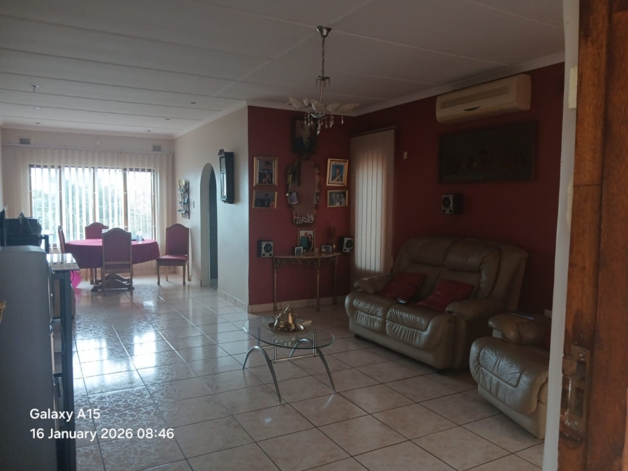 4 Bedroom Property for Sale in Burlington Heights KwaZulu-Natal