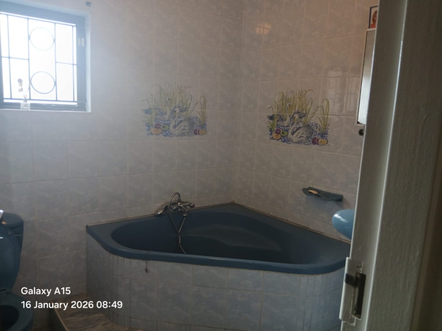 4 Bedroom Property for Sale in Burlington Heights KwaZulu-Natal