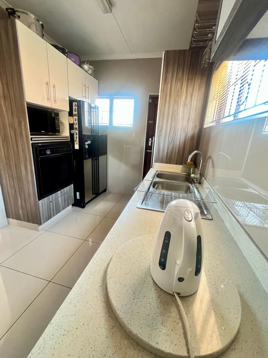 4 Bedroom Property for Sale in Burlington Heights KwaZulu-Natal