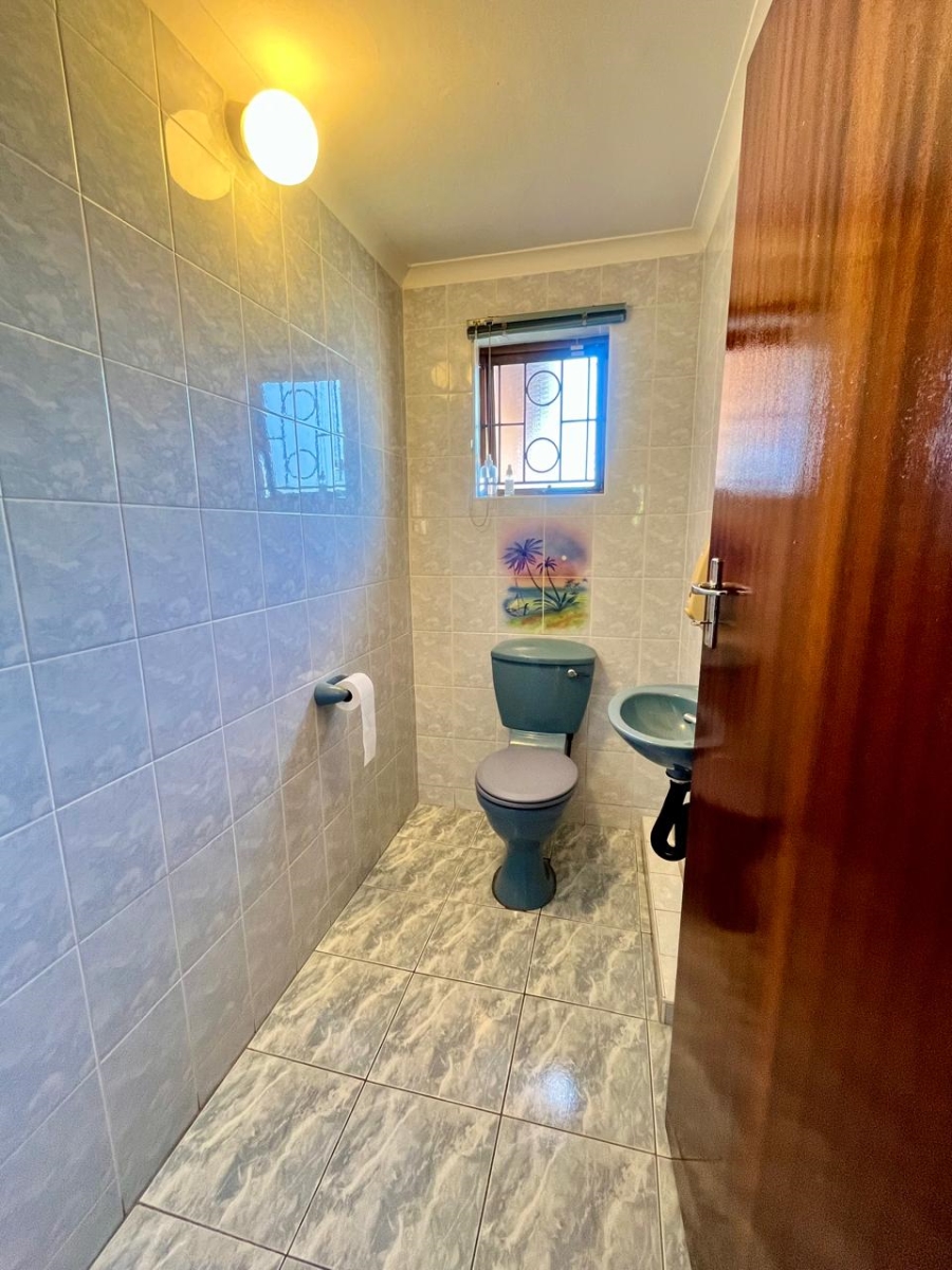 4 Bedroom Property for Sale in Burlington Heights KwaZulu-Natal