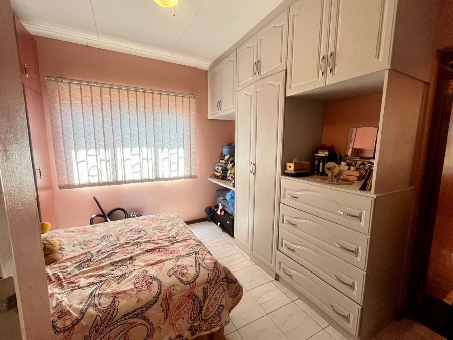 4 Bedroom Property for Sale in Burlington Heights KwaZulu-Natal