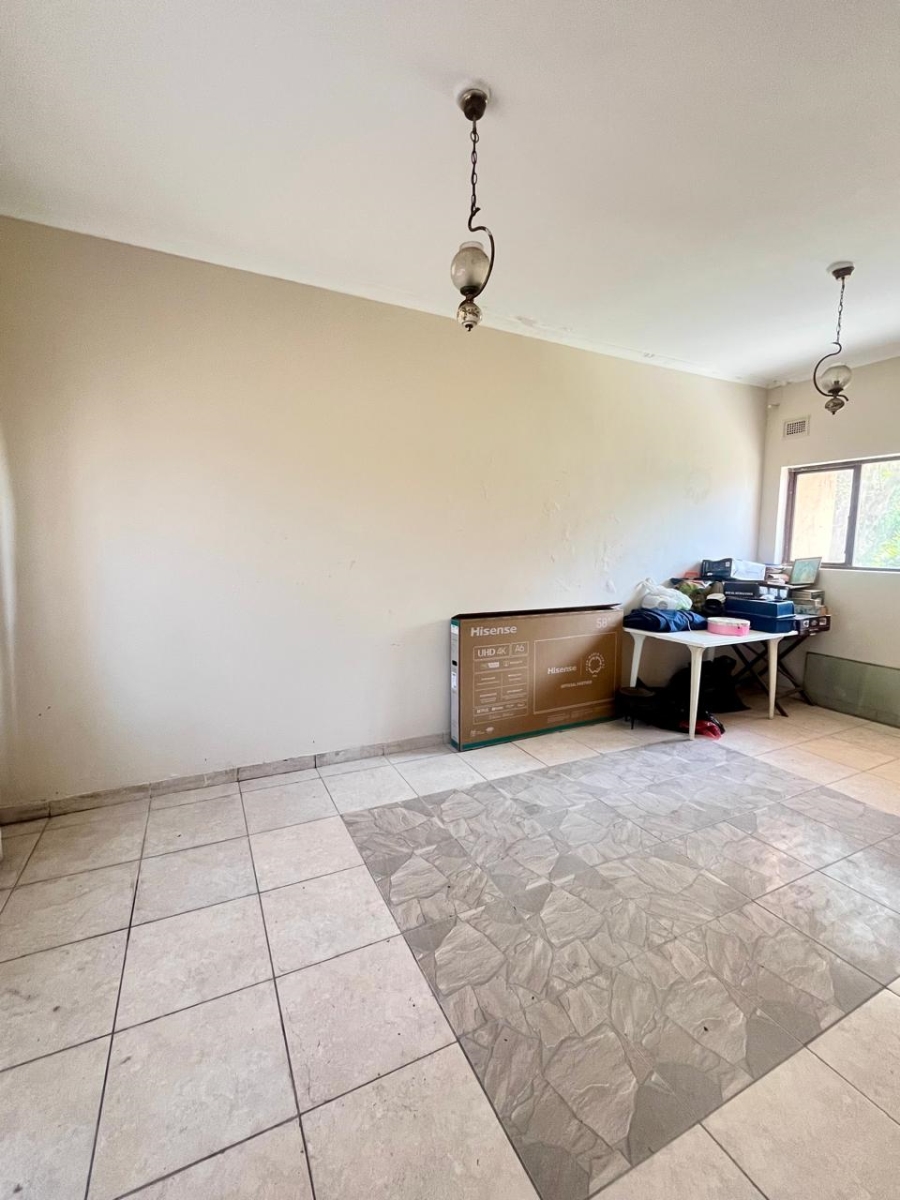 4 Bedroom Property for Sale in Burlington Heights KwaZulu-Natal