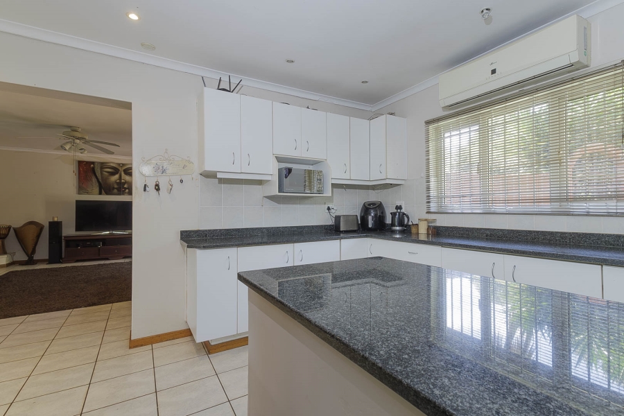 5 Bedroom Property for Sale in Forest Hills KwaZulu-Natal