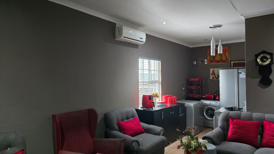 3 Bedroom Property for Sale in Woodlands KwaZulu-Natal