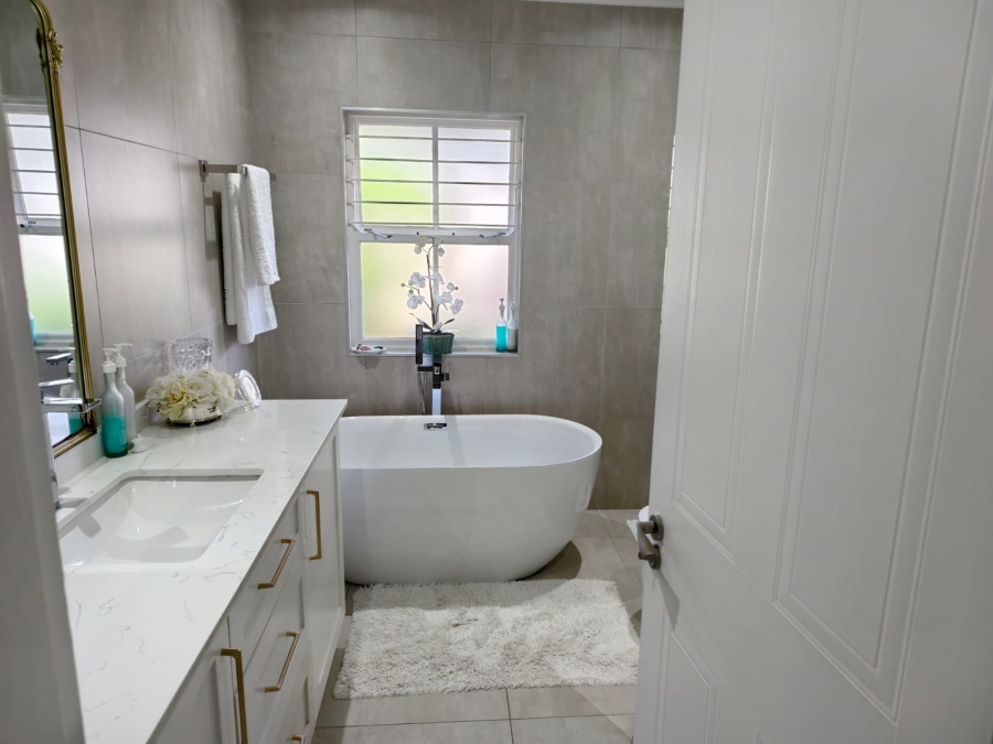 3 Bedroom Property for Sale in Shortens Country Estate KwaZulu-Natal