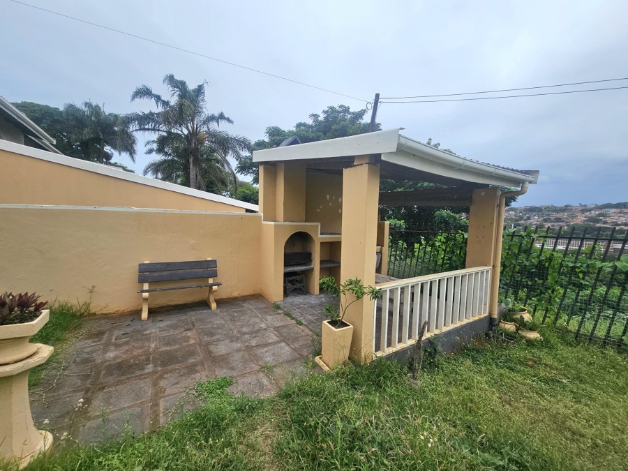 To Let 2 Bedroom Property for Rent in Ocean View KwaZulu-Natal