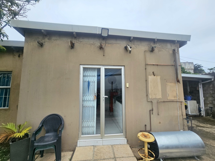 To Let 1 Bedroom Property for Rent in Brighton Beach KwaZulu-Natal