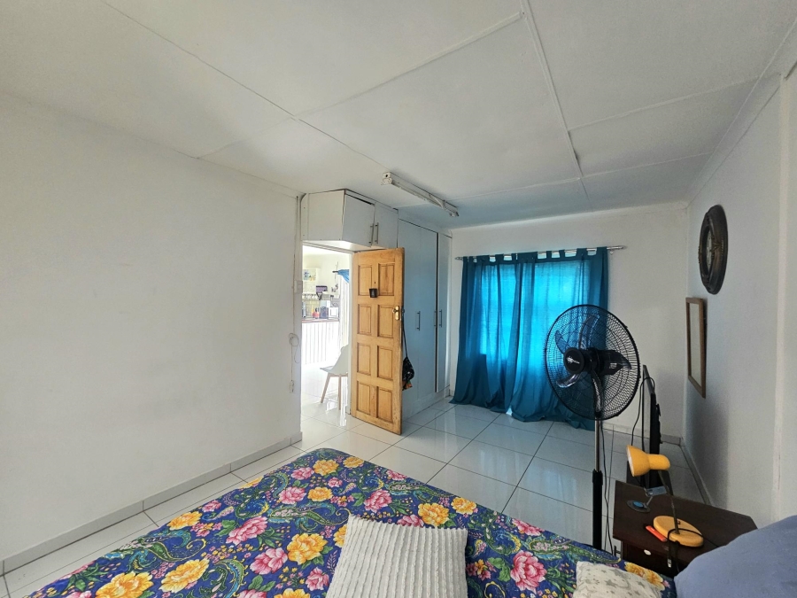 To Let 1 Bedroom Property for Rent in Brighton Beach KwaZulu-Natal