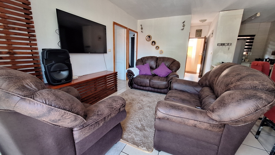 2 Bedroom Property for Sale in Tongaat KwaZulu-Natal