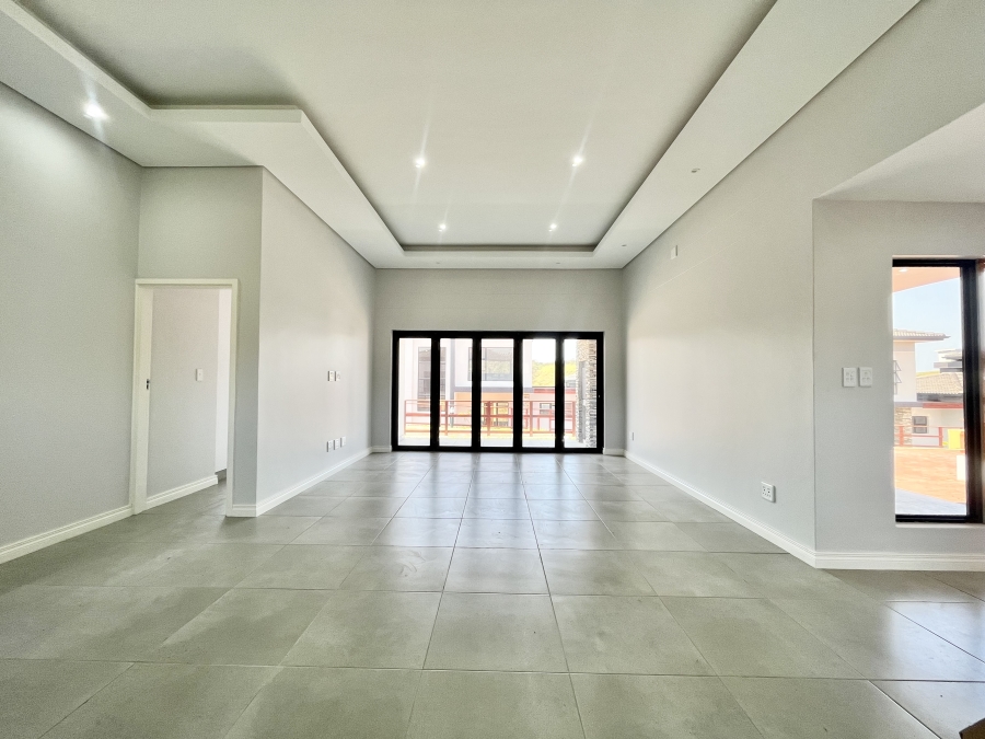 To Let 3 Bedroom Property for Rent in Palm Lakes Estate KwaZulu-Natal