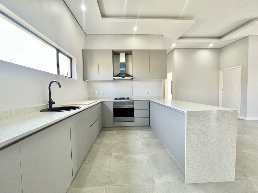 To Let 3 Bedroom Property for Rent in Palm Lakes Estate KwaZulu-Natal