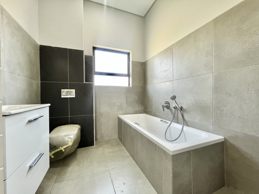 To Let 3 Bedroom Property for Rent in Palm Lakes Estate KwaZulu-Natal