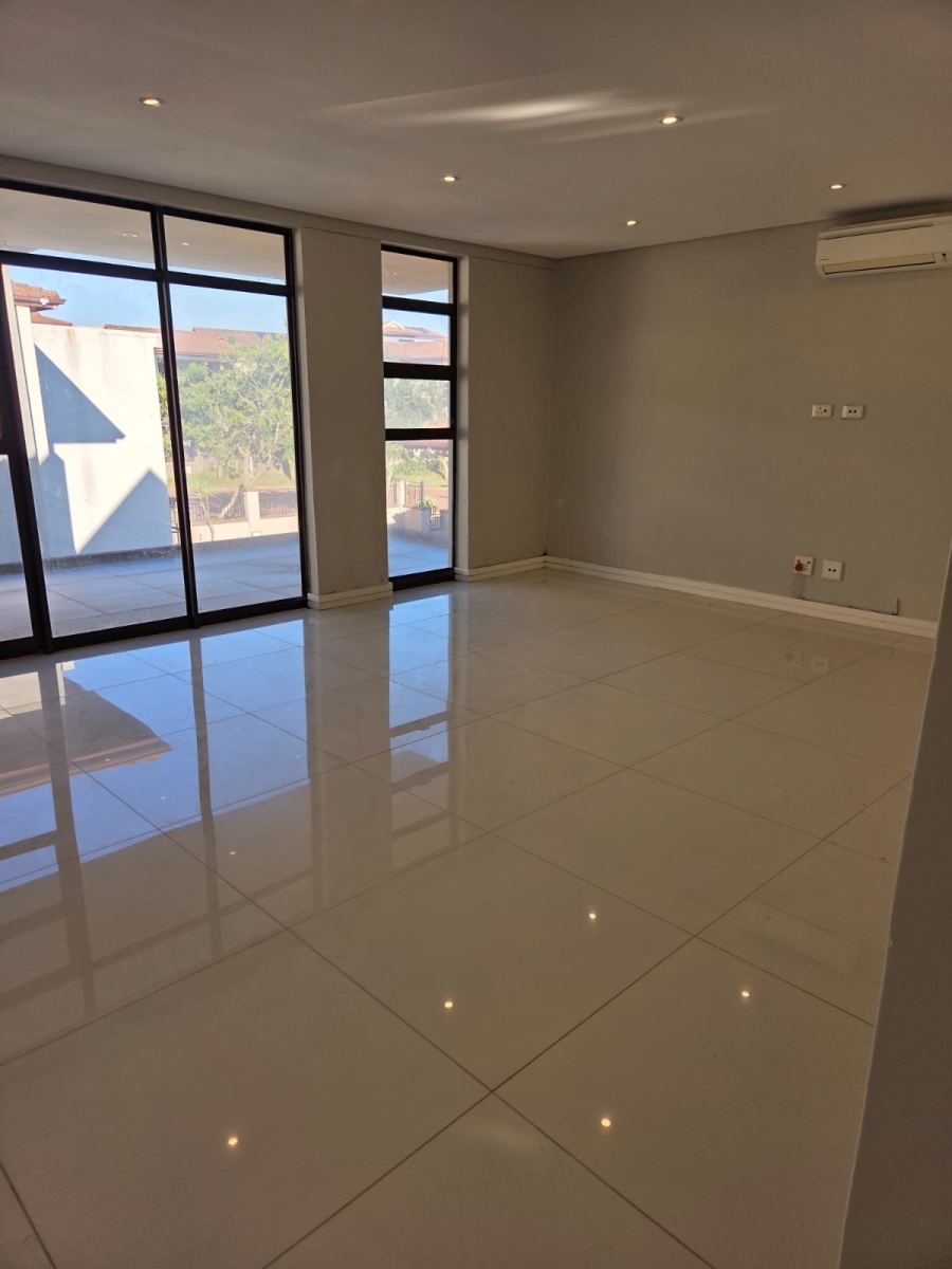 5 Bedroom Property for Sale in Izinga KwaZulu-Natal