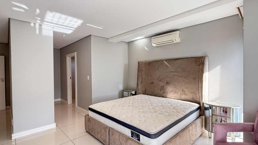 5 Bedroom Property for Sale in Izinga KwaZulu-Natal