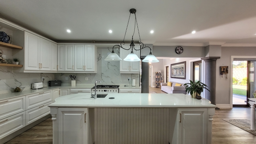 4 Bedroom Property for Sale in Izinga KwaZulu-Natal