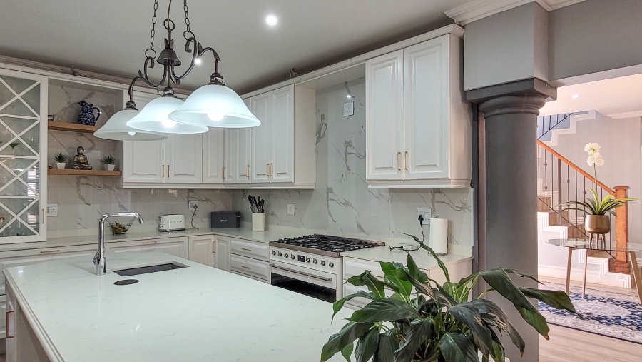 4 Bedroom Property for Sale in Izinga KwaZulu-Natal