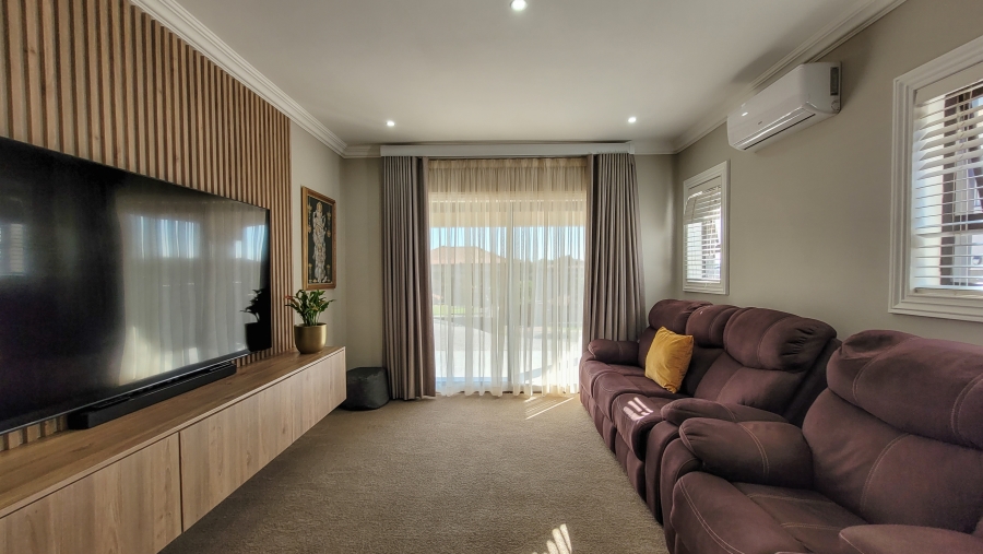 4 Bedroom Property for Sale in Izinga KwaZulu-Natal