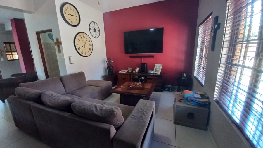 To Let 3 Bedroom Property for Rent in Meer En See KwaZulu-Natal
