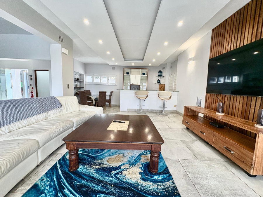 6 Bedroom Property for Sale in Umhlanga KwaZulu-Natal