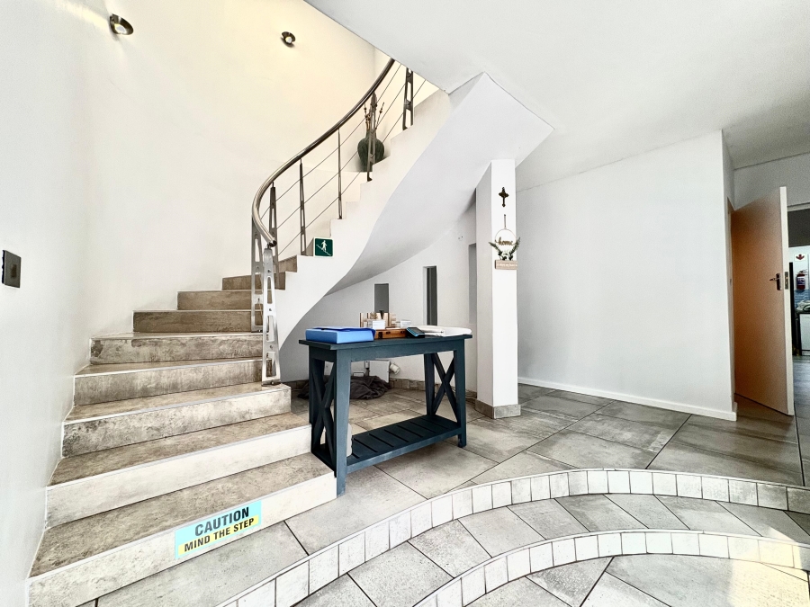 6 Bedroom Property for Sale in Umhlanga KwaZulu-Natal