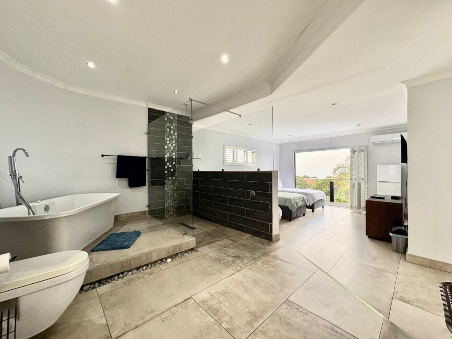 6 Bedroom Property for Sale in Umhlanga KwaZulu-Natal