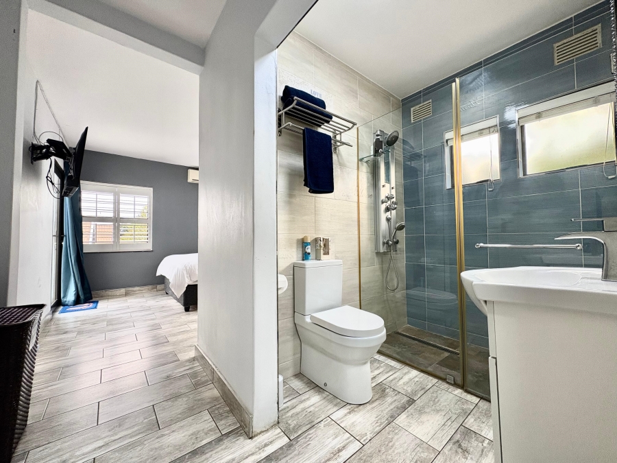 6 Bedroom Property for Sale in Umhlanga KwaZulu-Natal