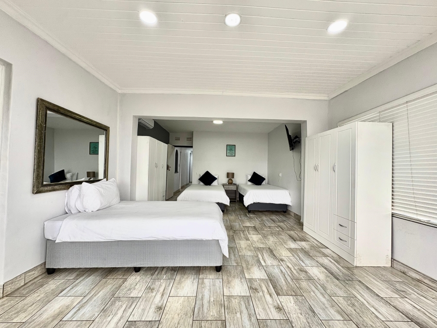 6 Bedroom Property for Sale in Umhlanga KwaZulu-Natal