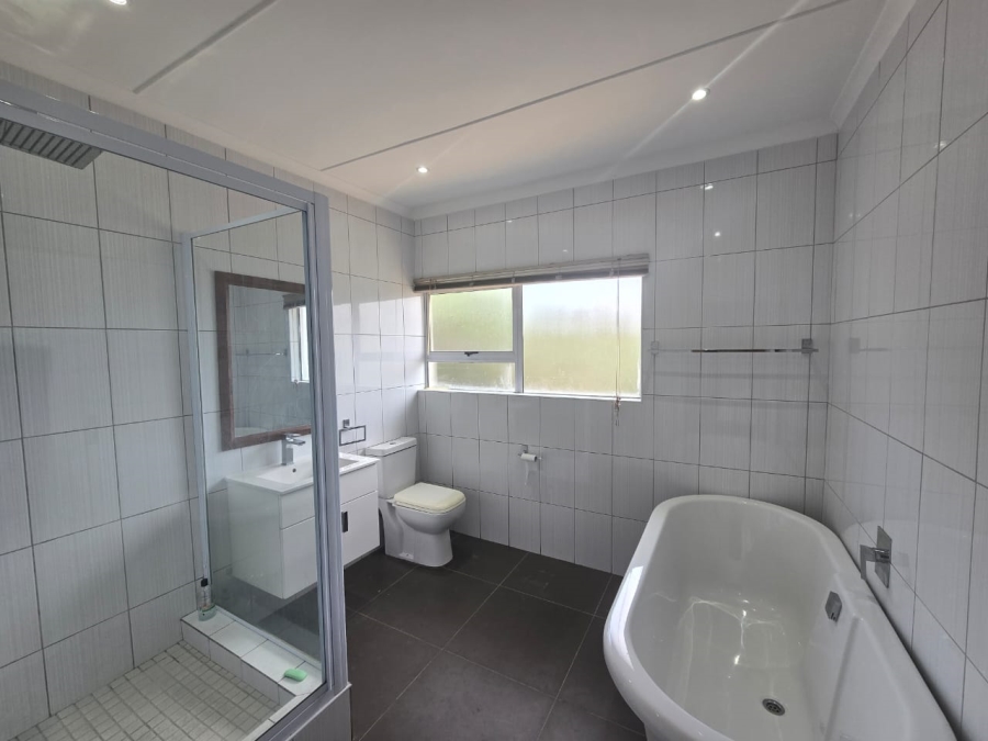 To Let 3 Bedroom Property for Rent in Ballito Central KwaZulu-Natal