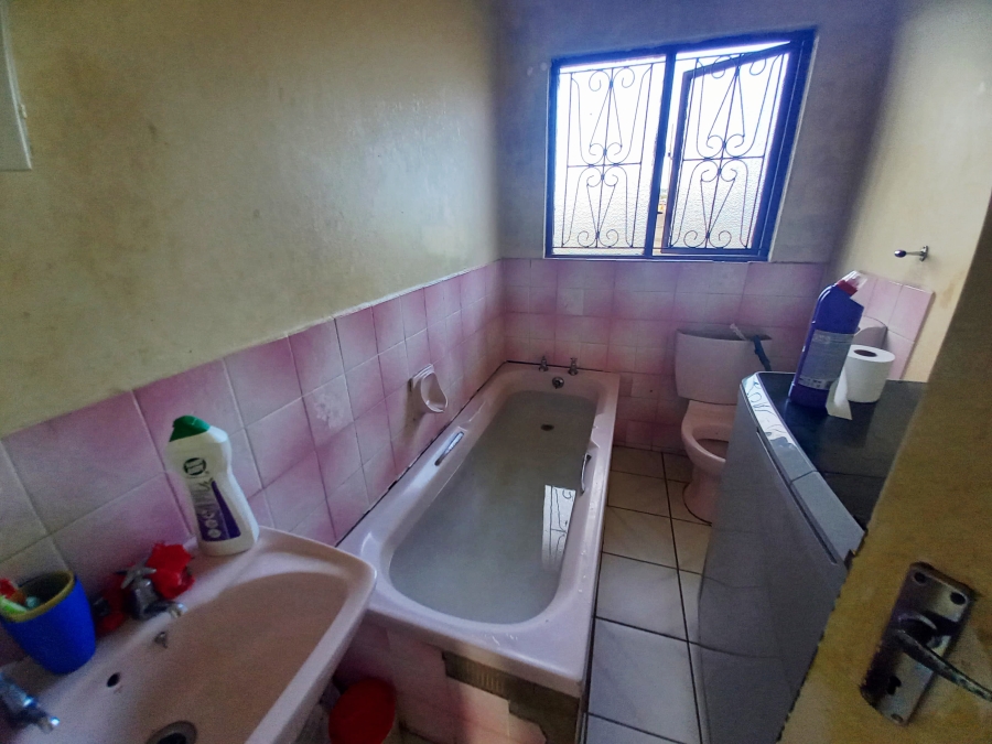 3 Bedroom Property for Sale in Esikhawini KwaZulu-Natal