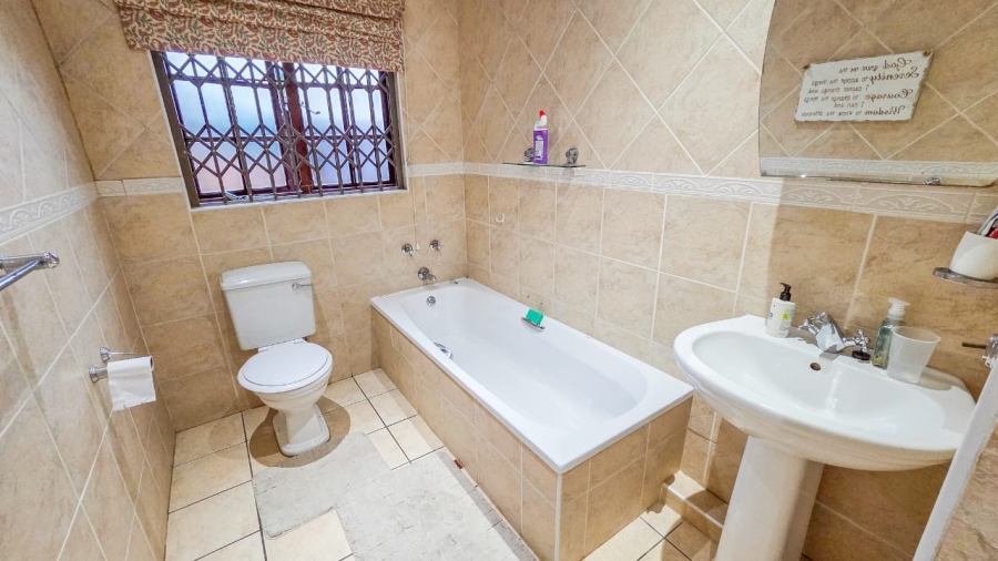 3 Bedroom Property for Sale in Chase Valley KwaZulu-Natal