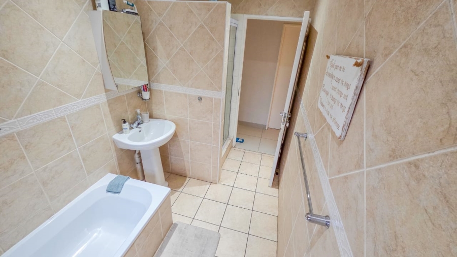 3 Bedroom Property for Sale in Chase Valley KwaZulu-Natal