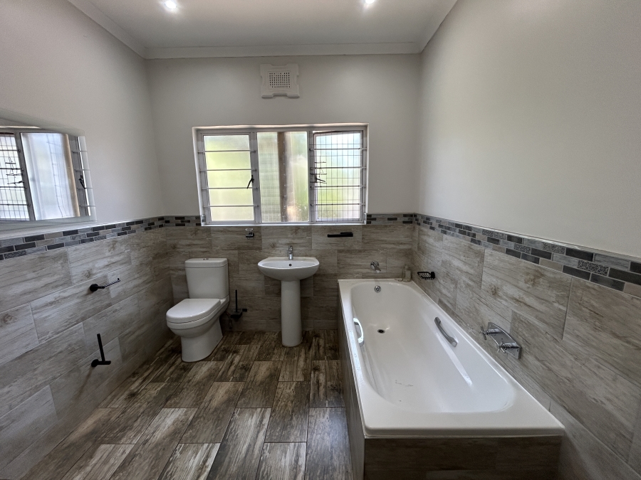 4 Bedroom Property for Sale in Ballito Central KwaZulu-Natal