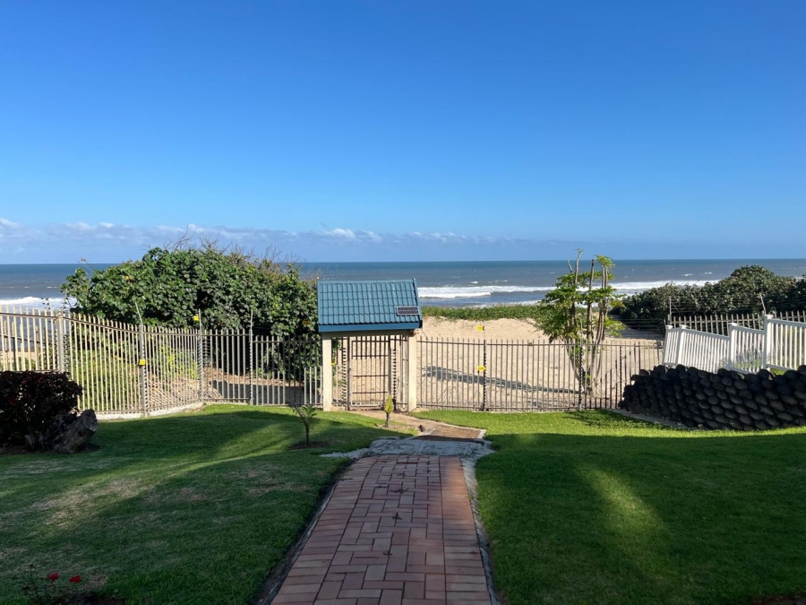 2 Bedroom Property for Sale in Manaba Beach KwaZulu-Natal