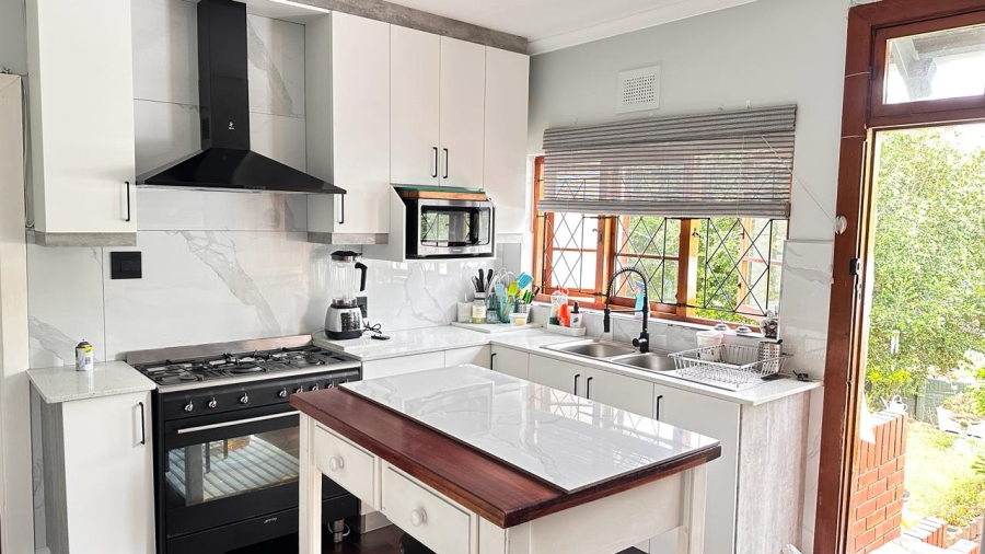 3 Bedroom Property for Sale in Glenwood KwaZulu-Natal